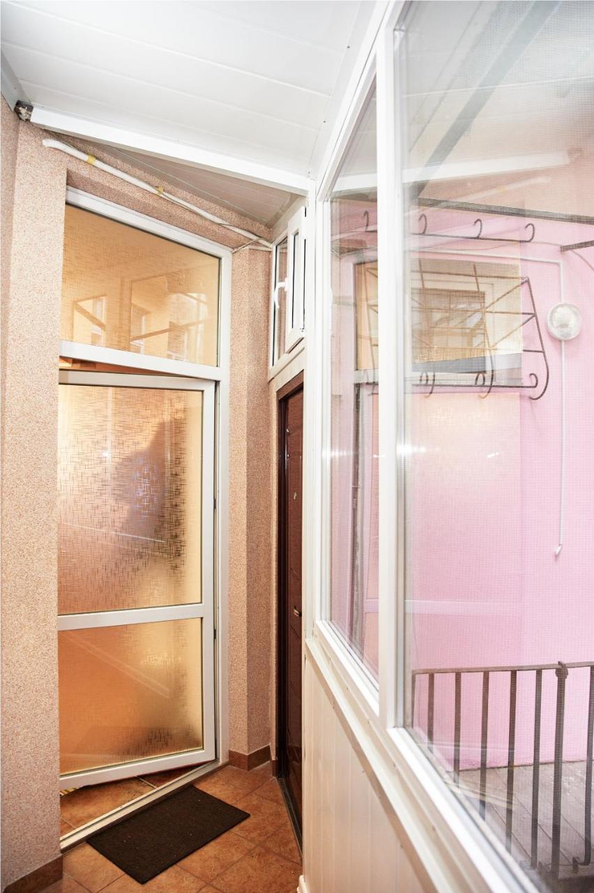 Designer Apartment In The Center Lviv Extérieur photo