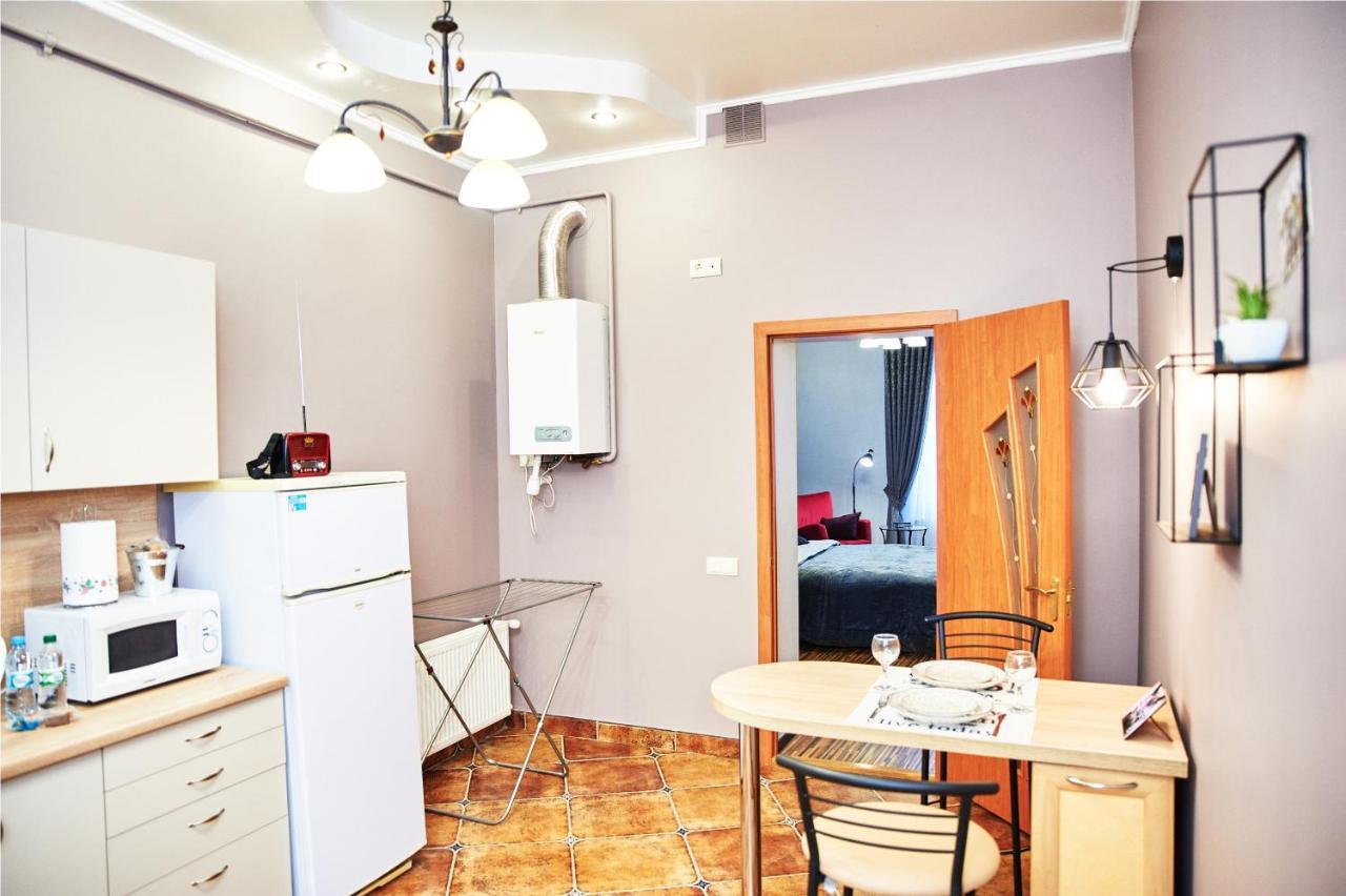 Designer Apartment In The Center Lviv Extérieur photo