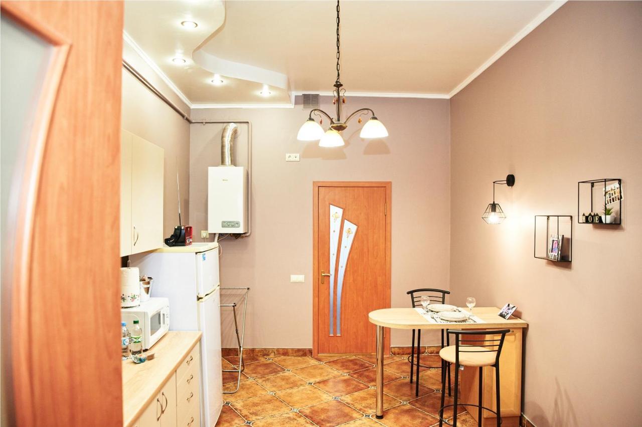 Designer Apartment In The Center Lviv Extérieur photo